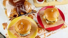 Hambúrguer com molho de gorgonzola