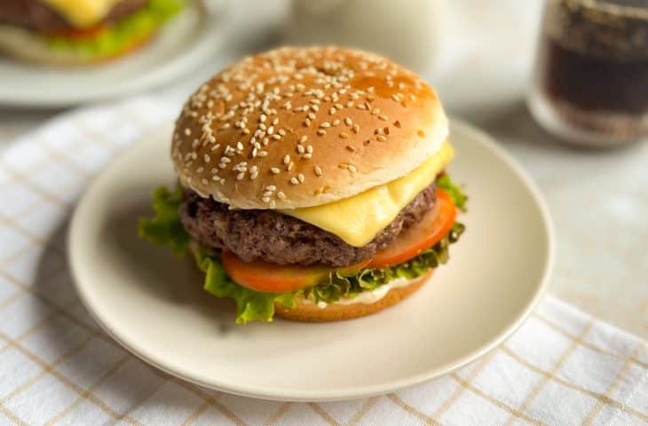 Hambúrguer na air fryer