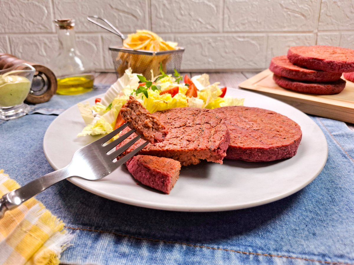 Hambúrguer vegano de beterraba