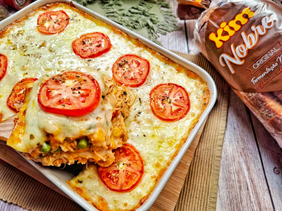 Lanche de forno com frango