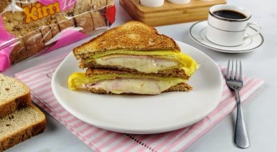 Lanche de frigideira com ovo