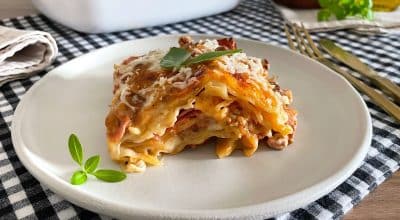 Lasanha bolonhesa com queijo e presunto