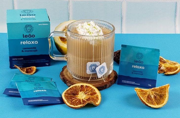 Latte de camomila e maracujá com pasta de tâmaras