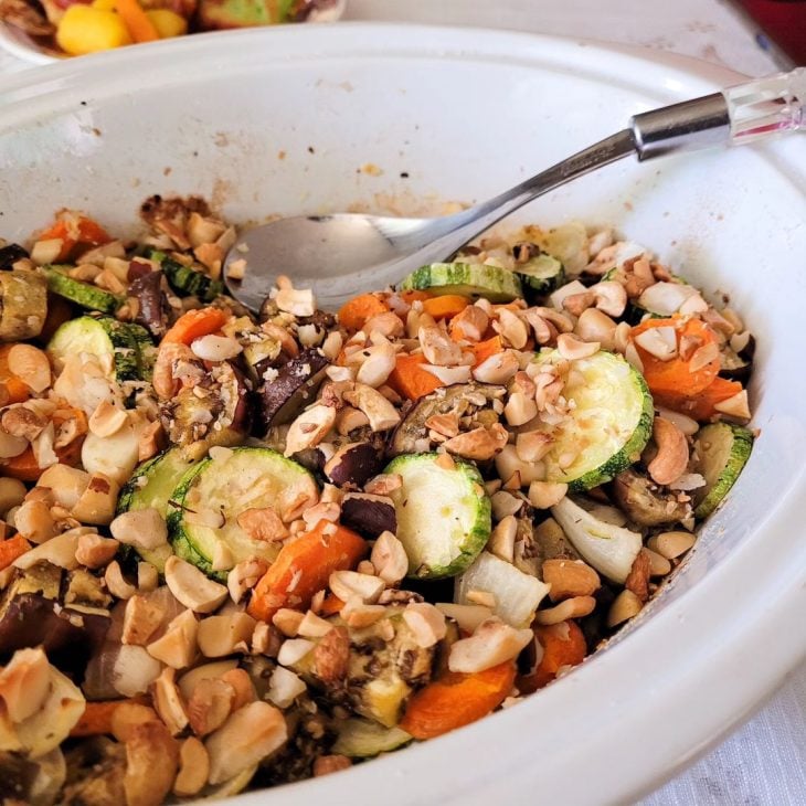 Legumes com castanhas no forno