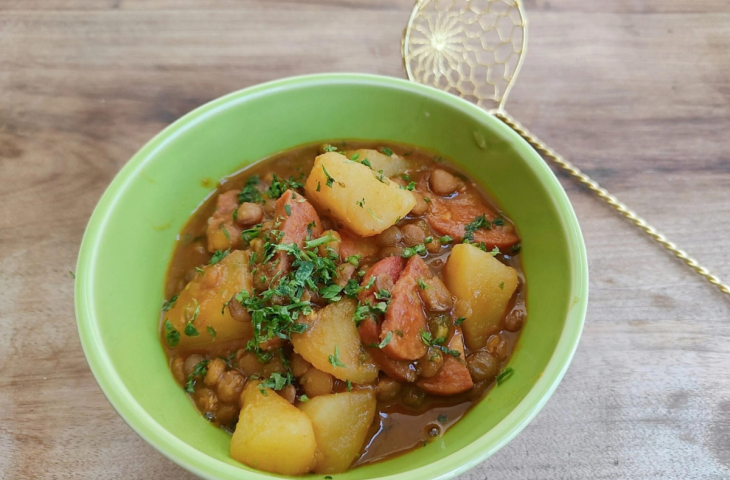 Lentilha com calabresa e batatas