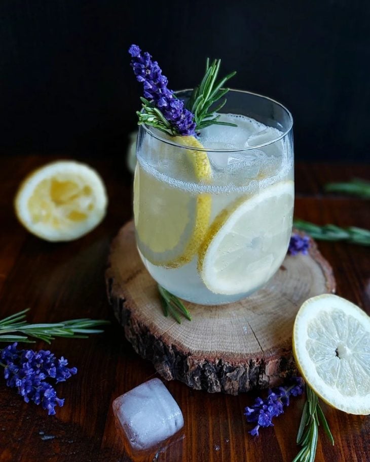 Limonada de lavanda