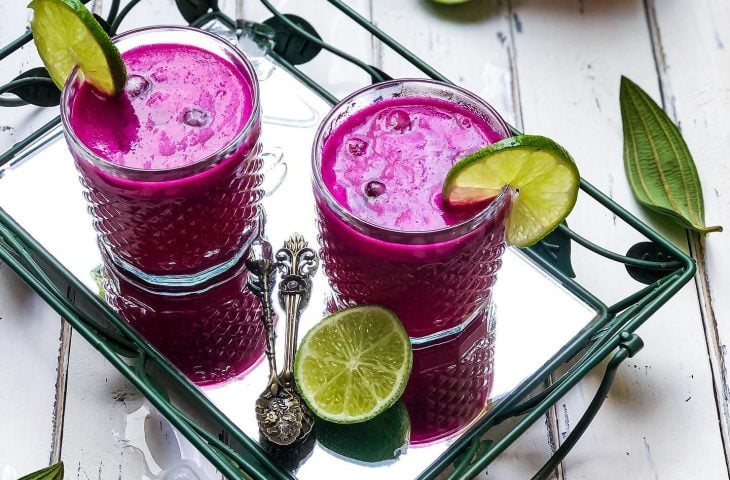 Limonada rosa de pitaya