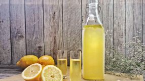 Limoncello caseiro