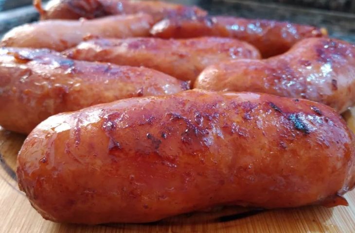 Linguiça assada na panela de pressão