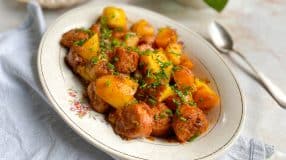 Linguiça toscana na panela de pressão com batata