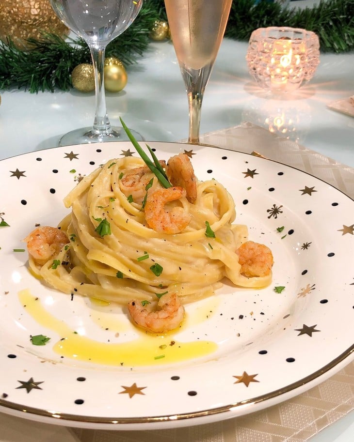 Linguine ao molho de camarão e bisque