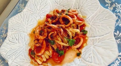 Linguine com molho de lula