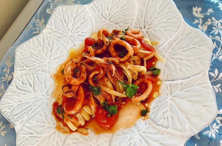 Linguine com molho de lula