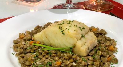 Lombo de bacalhau com ragu de lentilhas