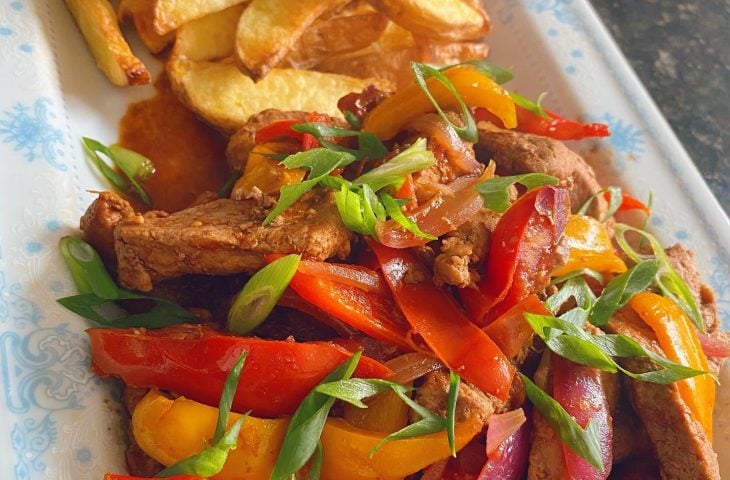 Lomo saltado