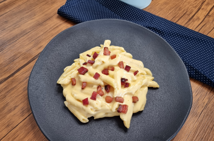 Mac and cheese com bacon