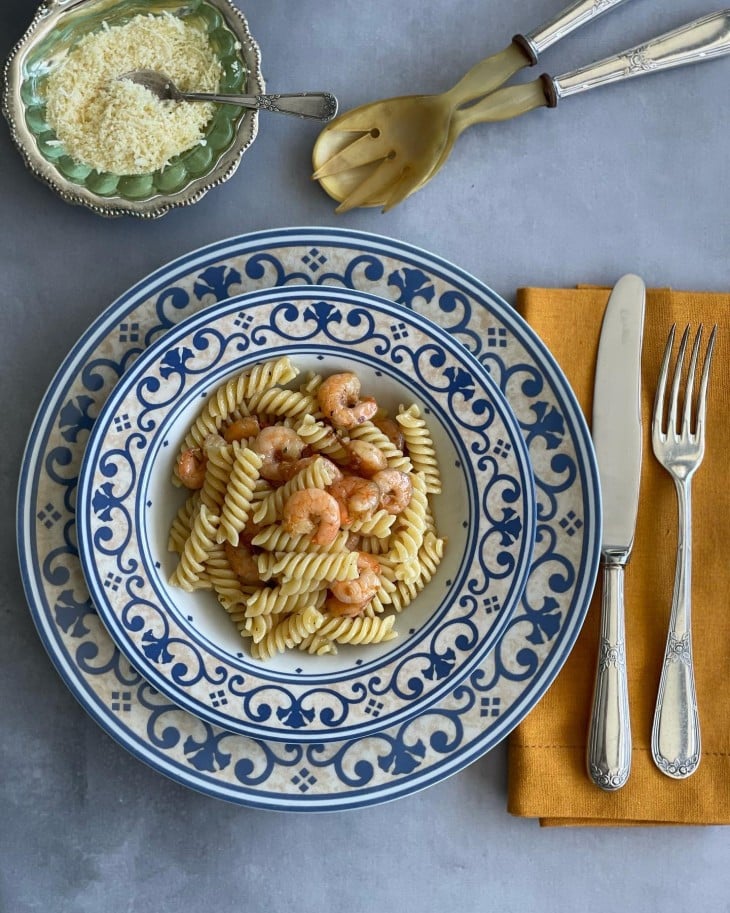 Macarrão alho e óleo com camarão