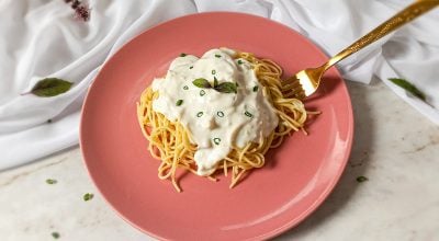 Macarrão ao molho branco simples