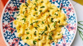 Macarrão ao molho cheddar