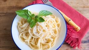 Macarrão ao molho de limão e parmesão