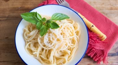 Macarrão ao molho de limão e parmesão