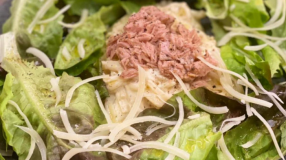 Macarrão ao molho de limão siciliano com atum