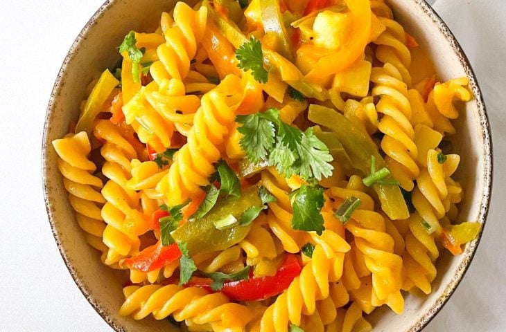 Macarrão ao molho de moqueca