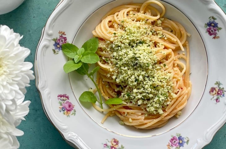 Macarrão caprese