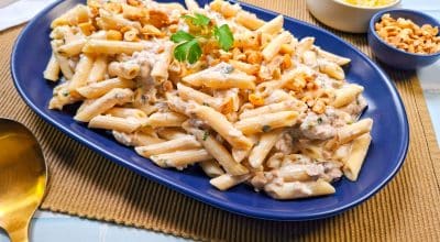 Macarrão com atum e creme de leite