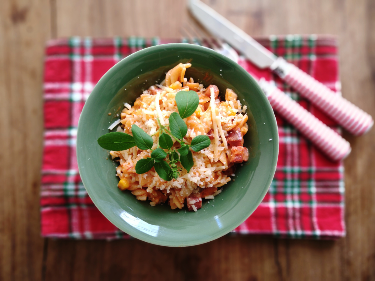 Macarrão com calabresa na panela de pressão