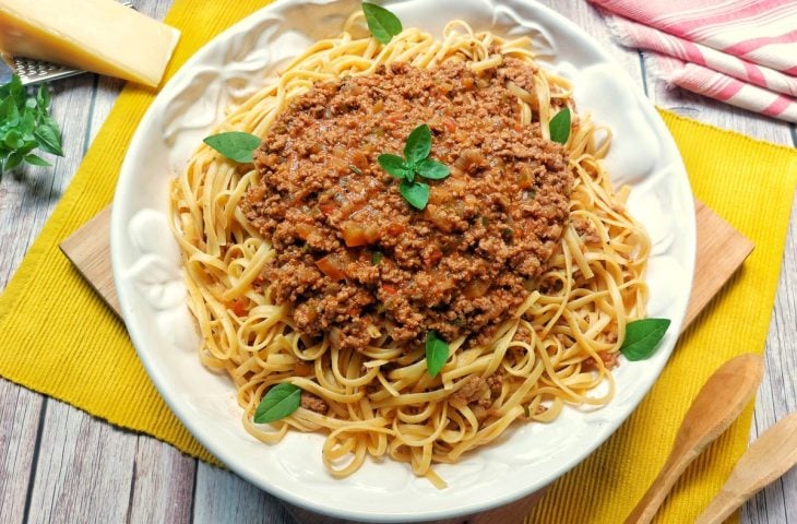 Macarrão com carne moída