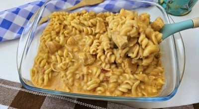 Macarrão com frango na panela de pressão