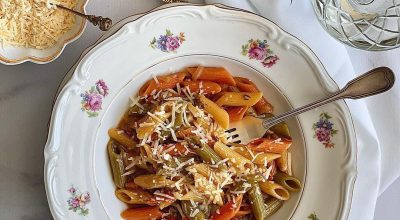Macarrão com molho de cebola