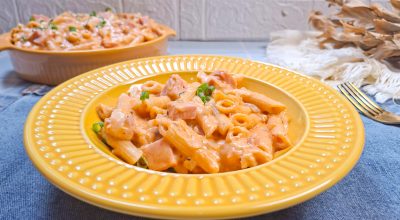 Macarrão com presunto e queijo