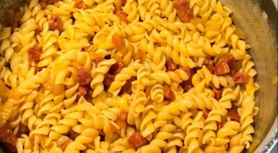 Macarrão com salame