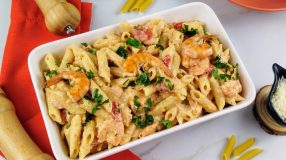 Macarrão cremoso com camarão
