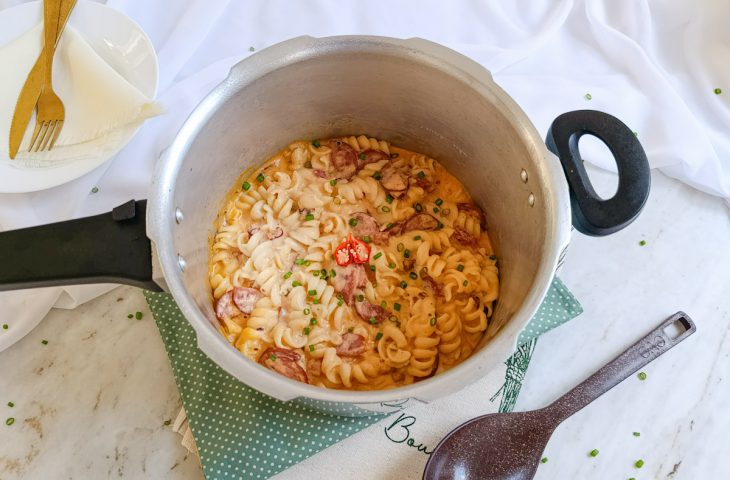 Macarrão cremoso de panela