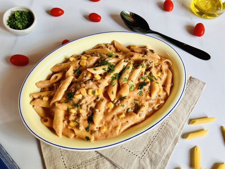 macarrão de panela de pressão com carne moída