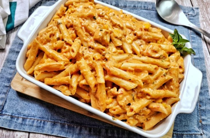 Macarrão de panela de pressão com frango