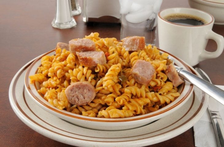 Macarrão na panela de arroz