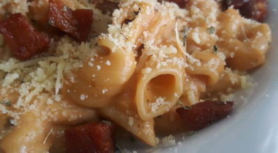 Macarrão na pressão com bacon