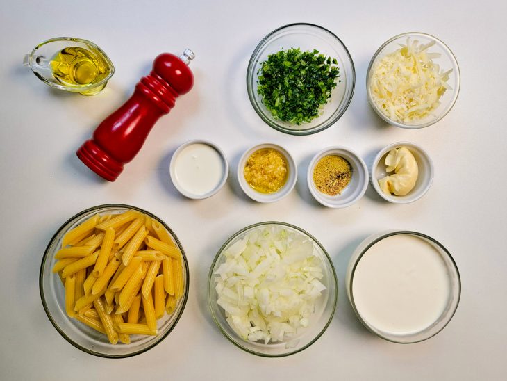 Ingredientes reunidos na bancada.