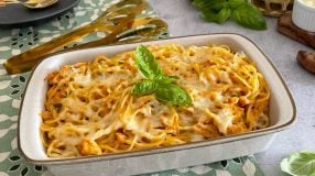 Macarronada de frango com creme de leite