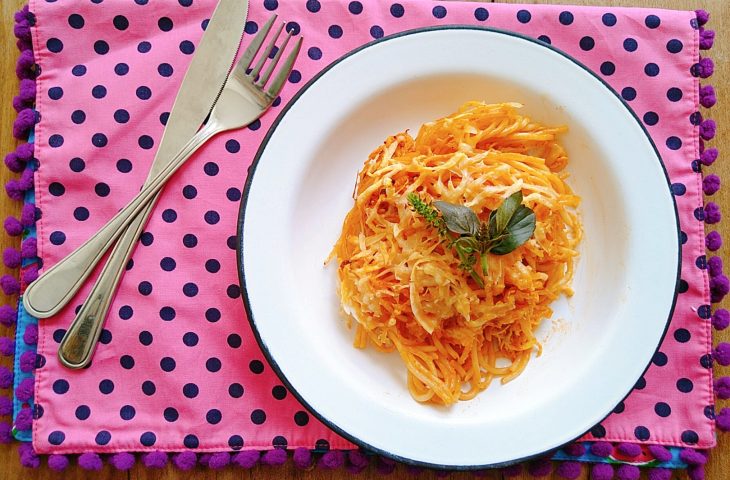 Macarronada de frango com creme de leite