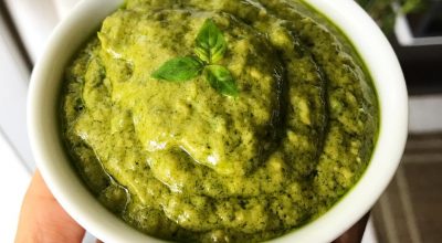 Maionese de abacate com molho pesto