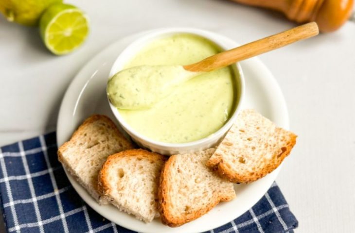 Maionese verde com creme de leite