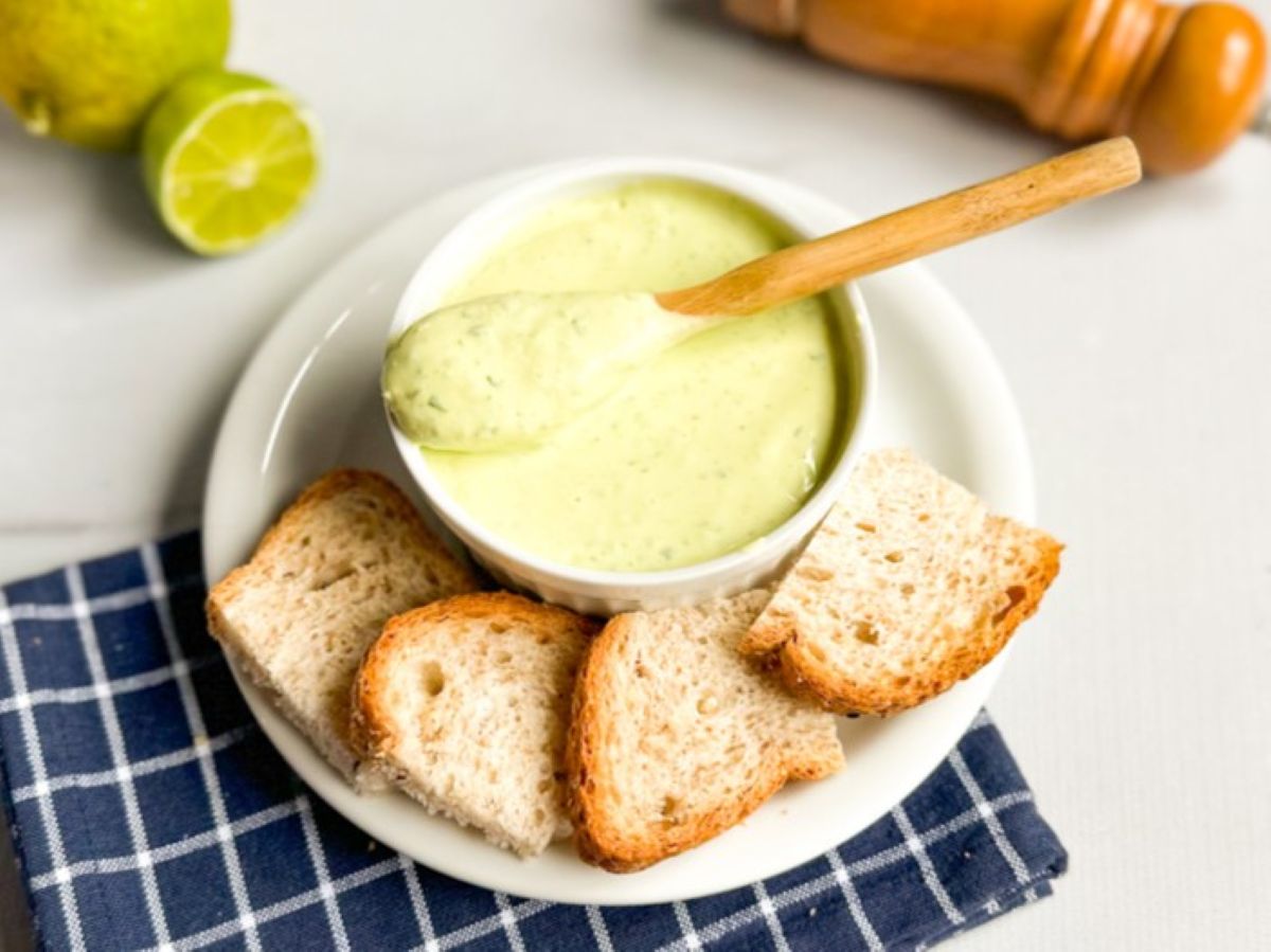 Maionese verde com creme de leite
