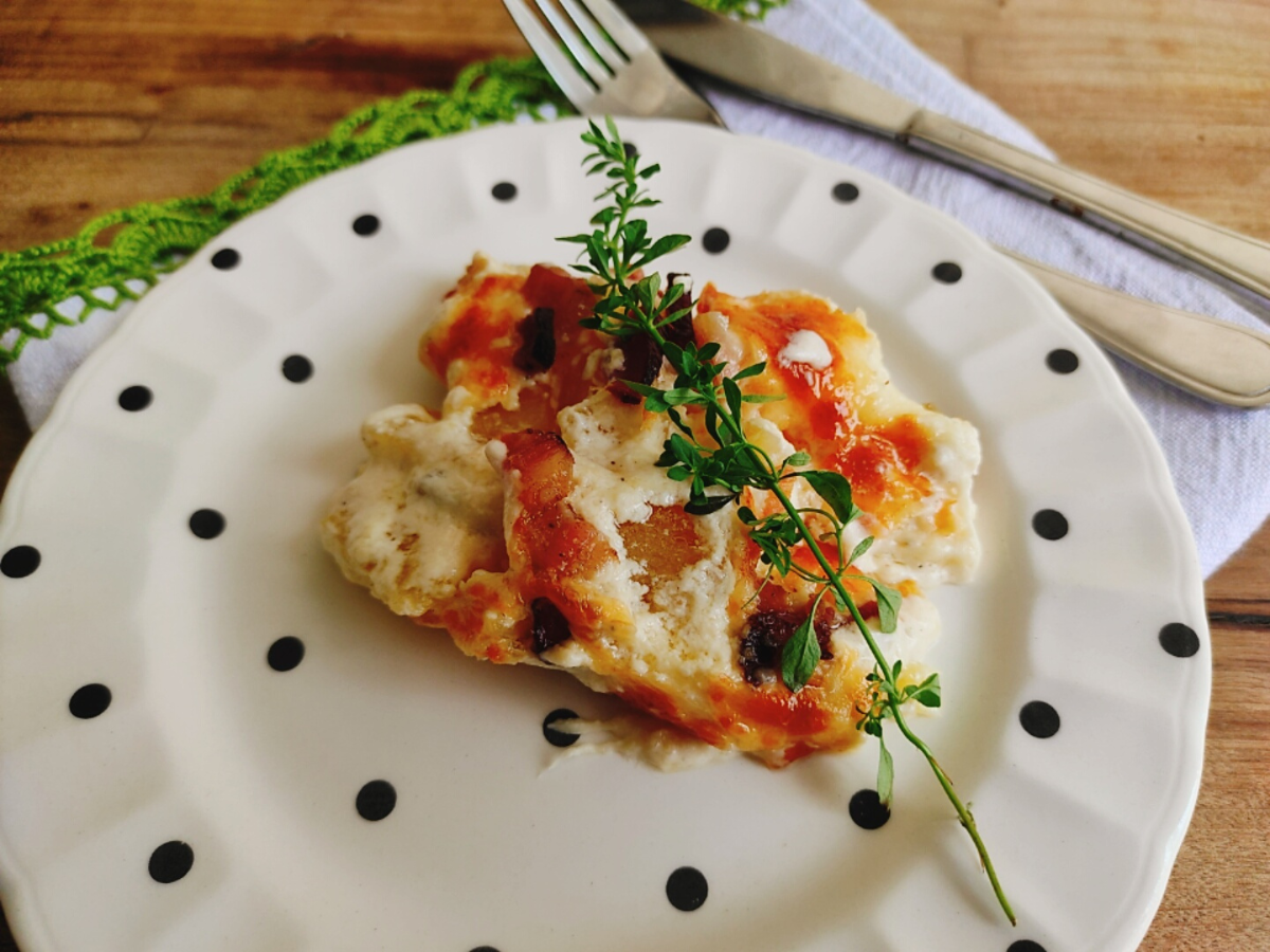Mandioca gratinada com bacon