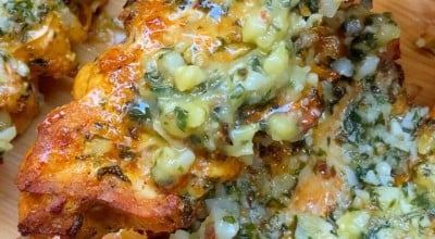 Manteiga de alho com parmesão