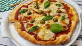 Massa de pizza fofinha